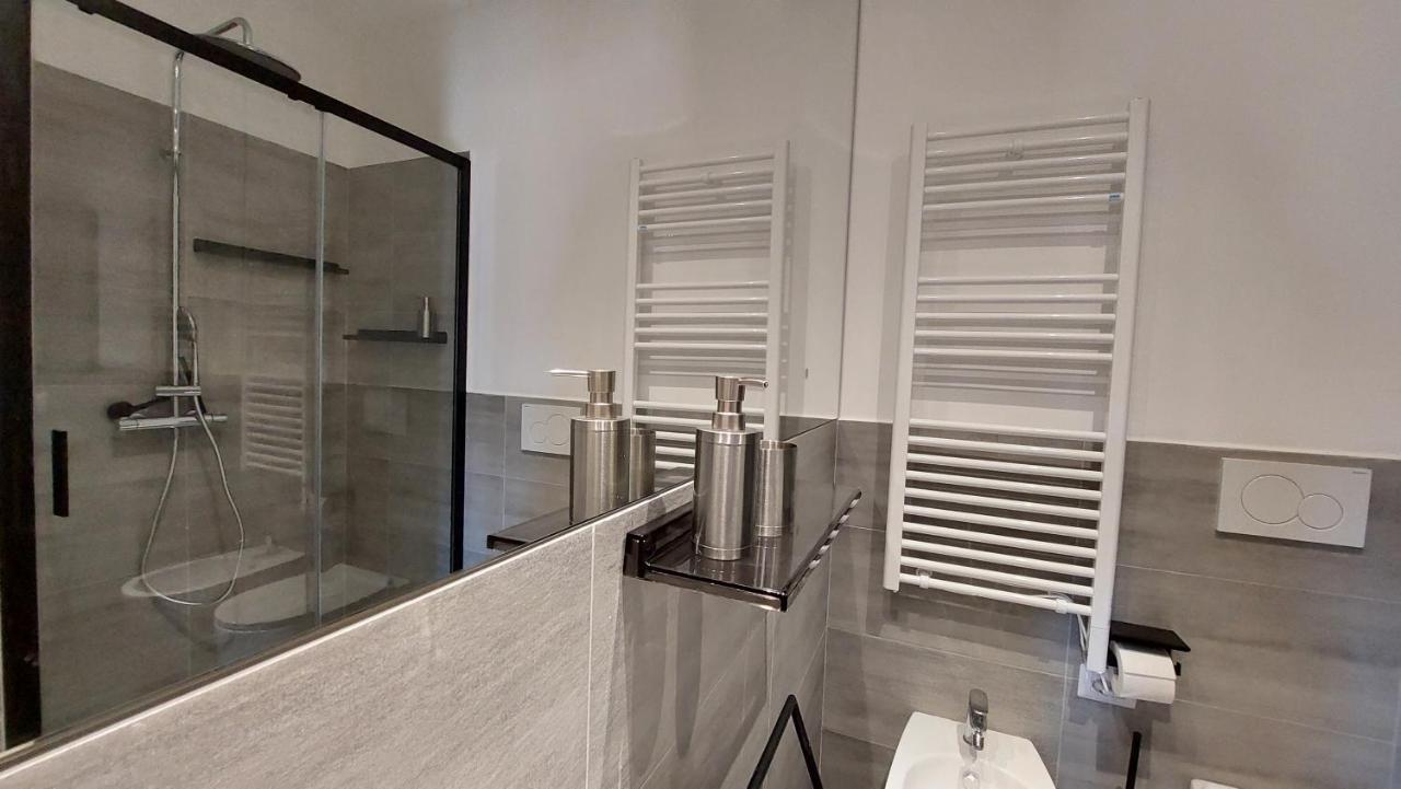 Dimora San Bartolomeo - Design, Panoramic View & Culture Apartment โรม ภายนอก รูปภาพ