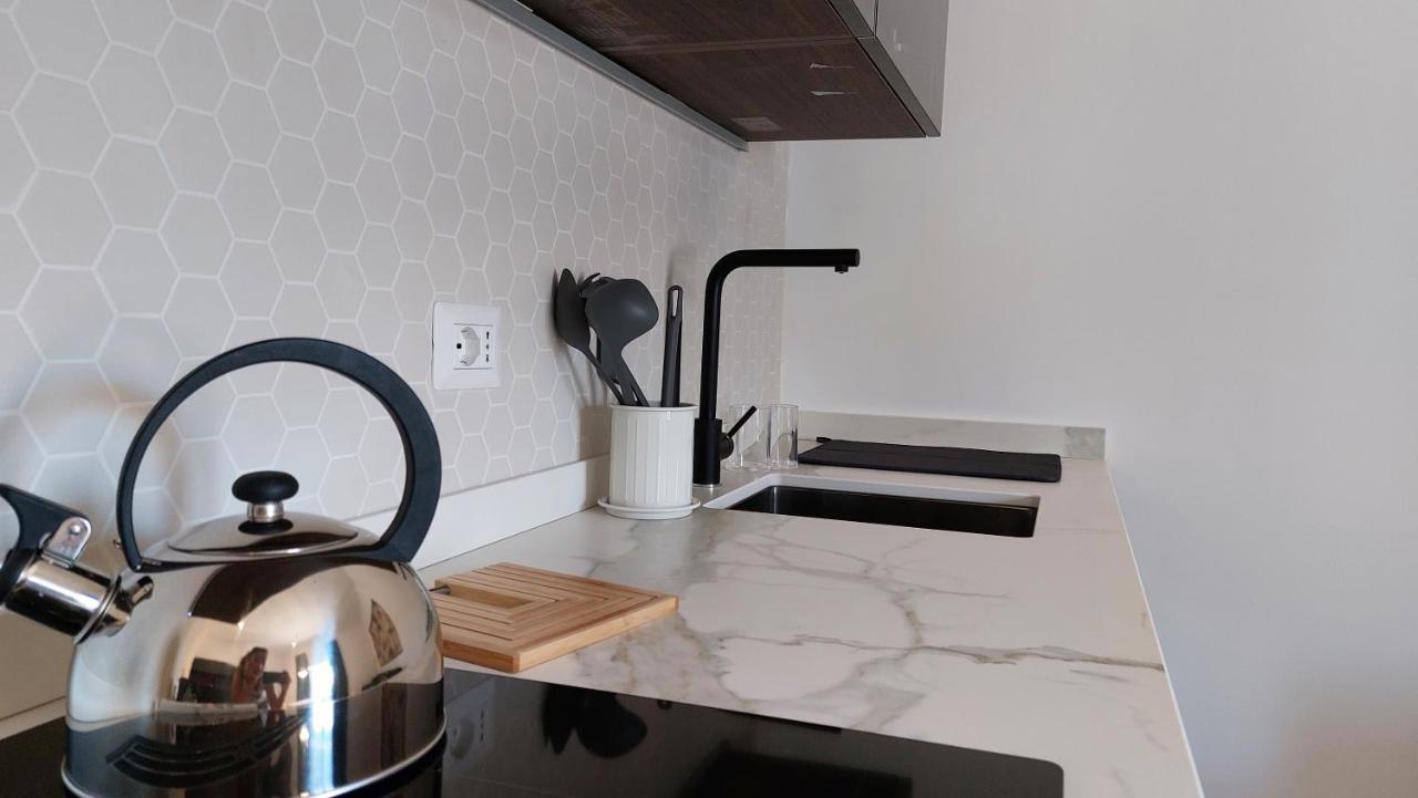 Dimora San Bartolomeo - Design, Panoramic View & Culture Apartment โรม ภายนอก รูปภาพ