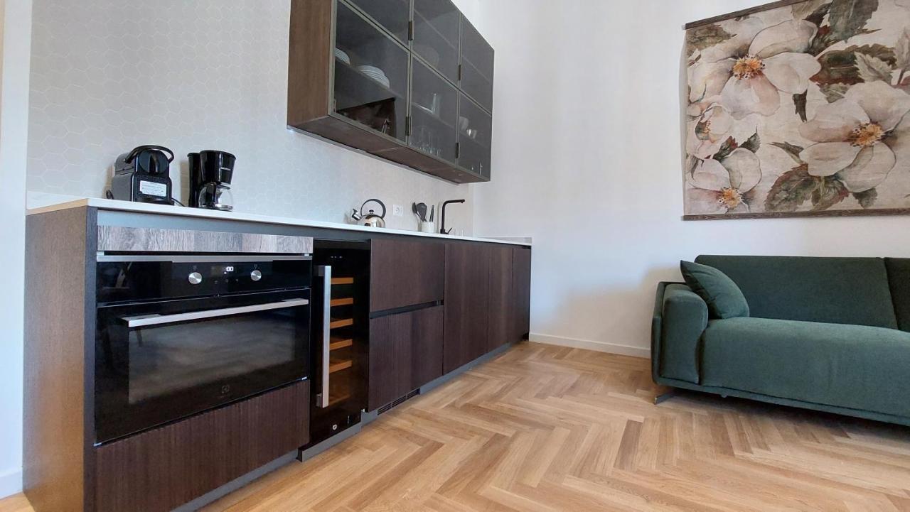 Dimora San Bartolomeo - Design, Panoramic View & Culture Apartment โรม ภายนอก รูปภาพ